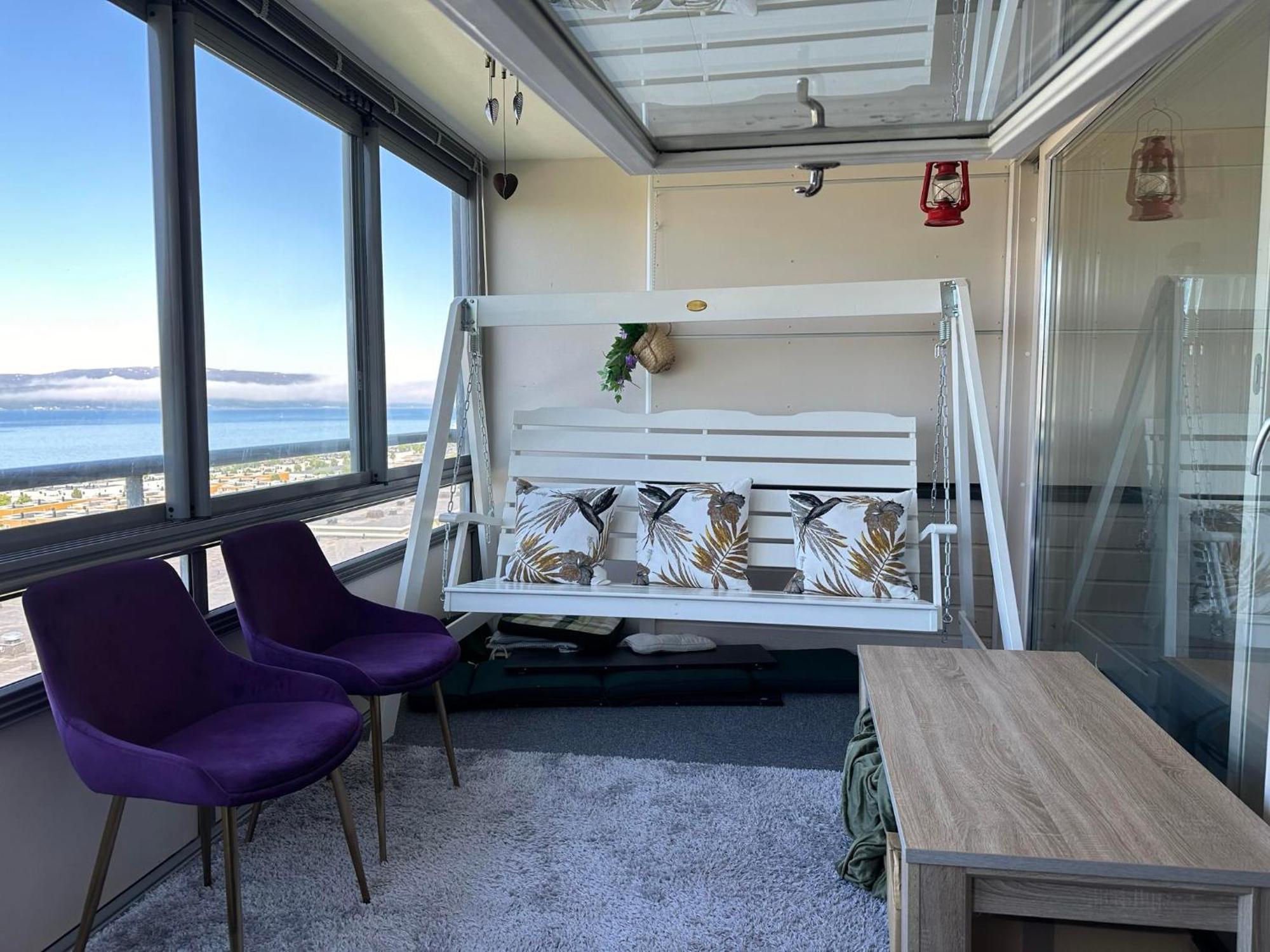 Miracle Tromso, Cozy Double Bed Private Room In A Shared Apartment With Stunning Tromso Views Buitenkant foto