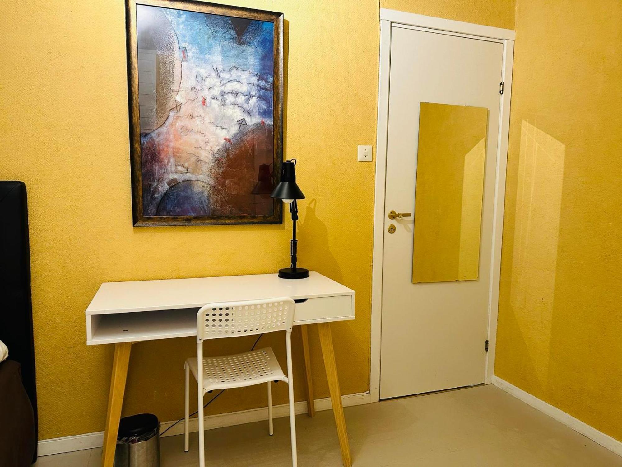 Miracle Tromso, Cozy Double Bed Private Room In A Shared Apartment With Stunning Tromso Views Buitenkant foto